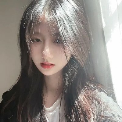 玉女含苞朵朵开