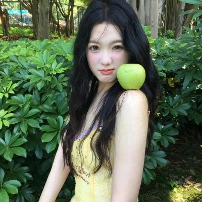 暗红